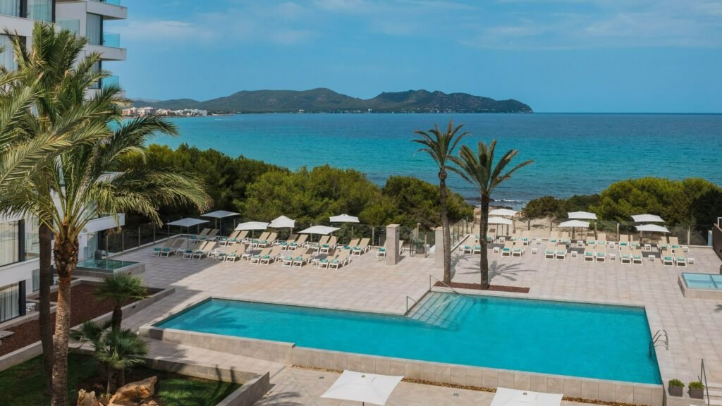 iberostar waves cala millor